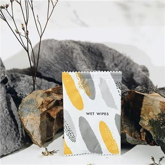 Ekologiska våtservetter för vuxna